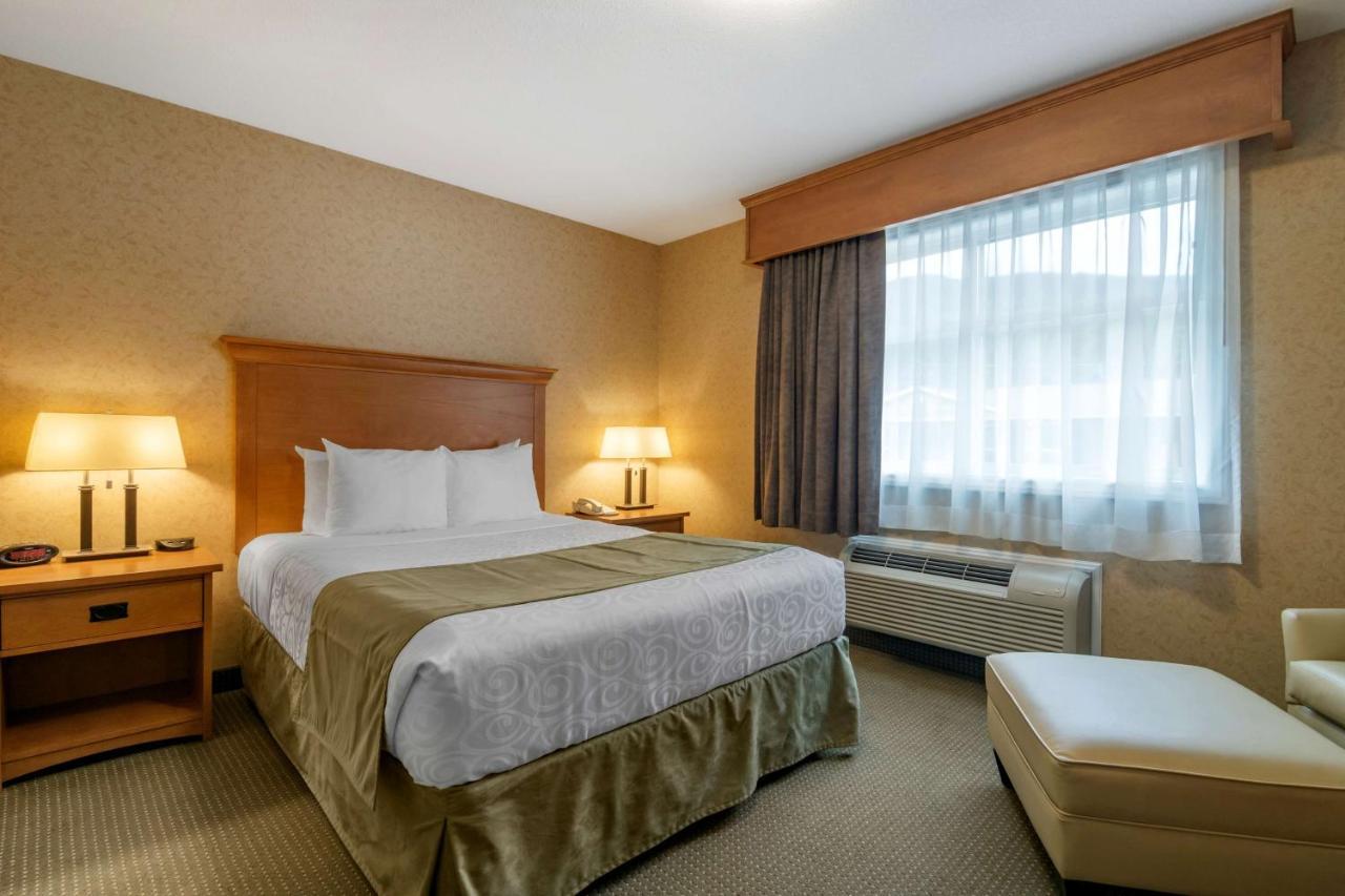 Best Western Sicamous Inn Eksteriør billede