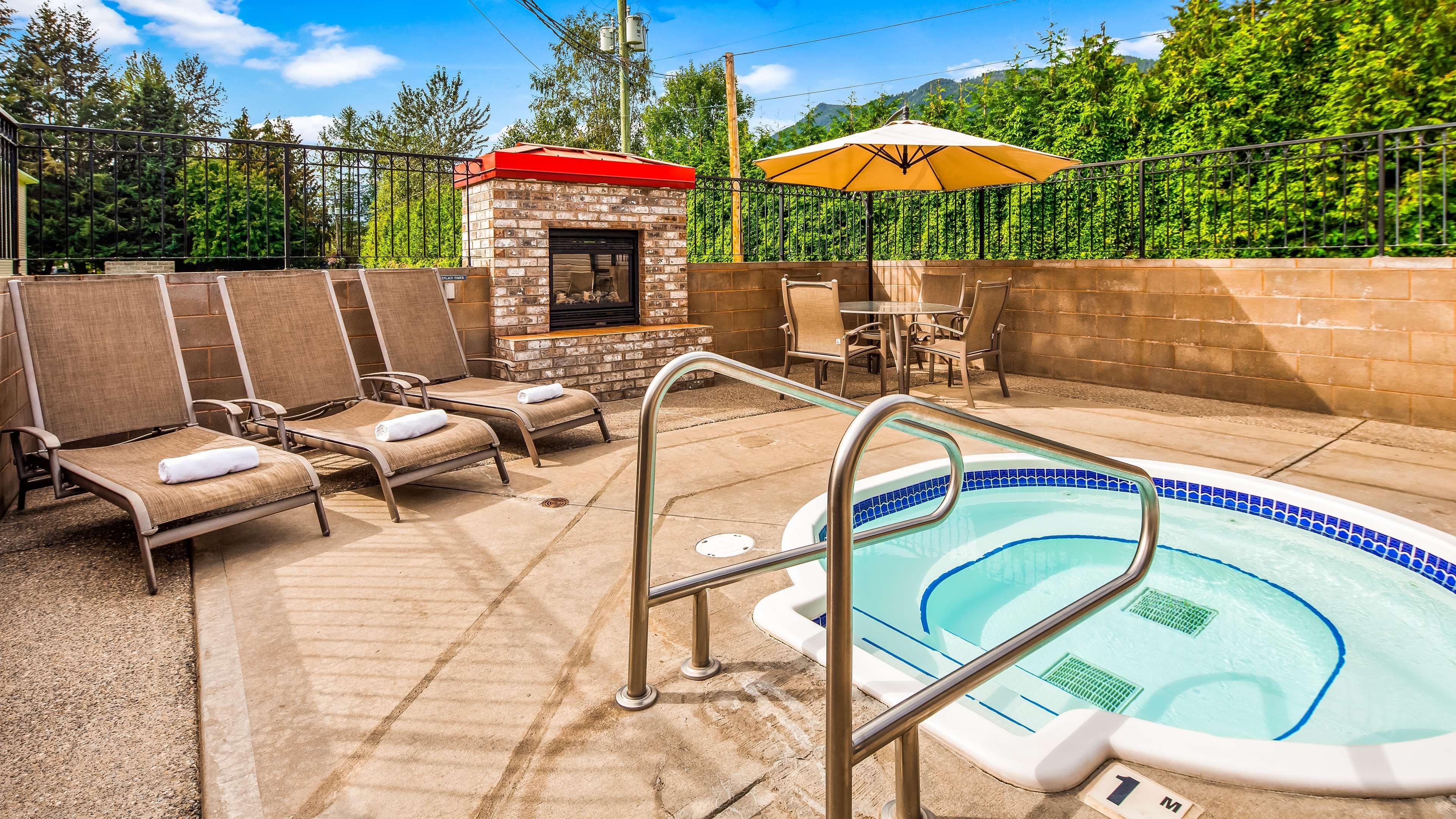 Best Western Sicamous Inn Eksteriør billede